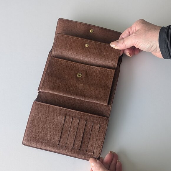 Louis Vuitton iconic Monogram Wallet - Picture 6 of 8